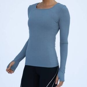 LAIRD Ribbed Long Sleeve Keyhole Top In Mirage Size M NWT'S